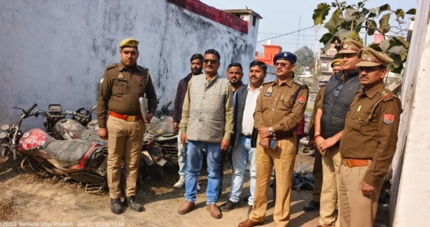 ऑपरेशन क्लीन अभियान" के तहत थाना रामकोला में सीज व  लावारिस में दाखिल