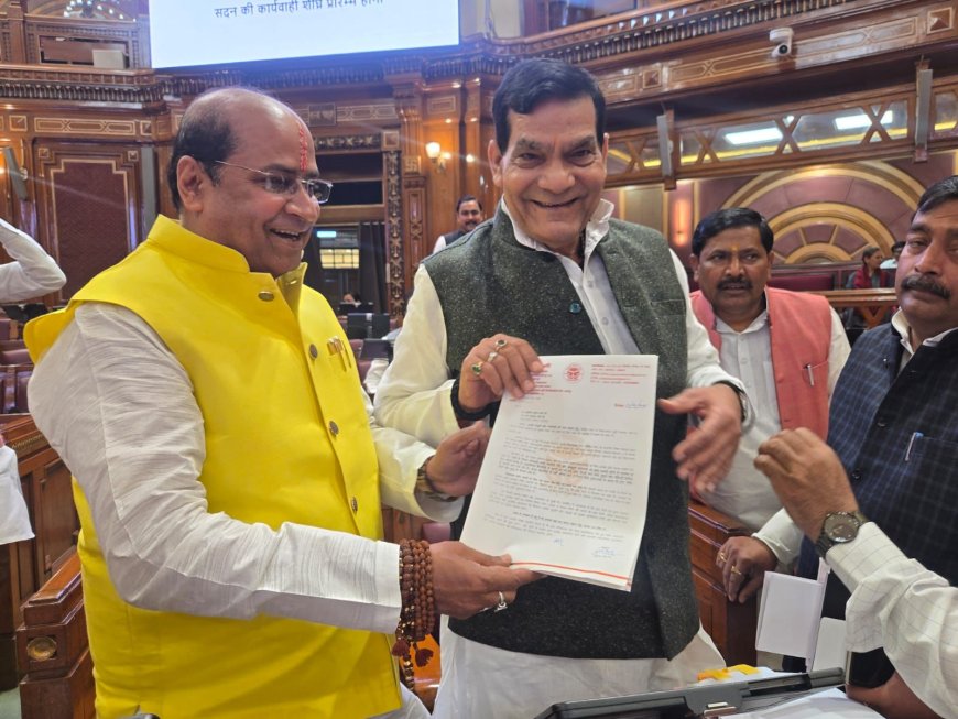 विधायक जी ने मा.मंत्री जी को बताया कि, उक्त लगभग 09 किमी लंबे,इस खुले नाले से लगातार जहरीली गैसों का उत्सर्जन और भूगर्भ जल प्रदूषण होने और आसपास के लोगों के शरीर में, लाल लाल जैसे, चकत्ते-चकत्ते पड़ना जैसी अनजान बीमारी का होना, अत्यधिक बढ़ गया है।इसके चलते आसपास रहने वाले बच्चे, महिलाएं और युवक और बुजुर्ग गम्भीर बीमारियों की चपेट में आ रहे हैं तथा आने वाली पीढ़ी को भी, इसके दुष्प्रभाव से बचाना चाहिए।उक्त नाले के अगल-बगल रहने वा