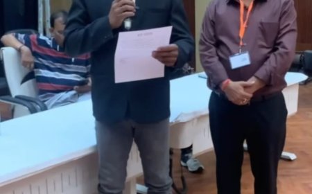 लखनऊ। पत्रकारिता के उच्च आदर्शों के प्रति समर्पित वातावरण में उत्तर प्रदेश मान्यता प्राप्त संवाददाता समिति (पुनर्गठित) के निर्वाचित पदाधिकारियों का प्रथम शपथ ग्रहण समारोह जनभवन (राजभवन) के